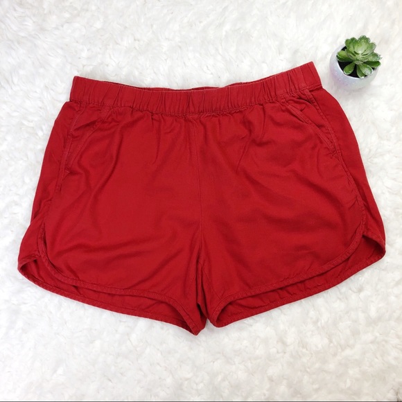 Red pull on shorts Clearance
